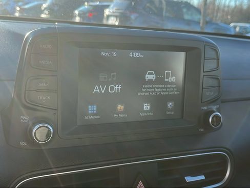 Used 2018 Hyundai Kona Limited image 17