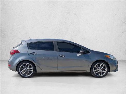 Used 2016 Kia Forte SX w/ SX Premium Technology Package FWD image 4