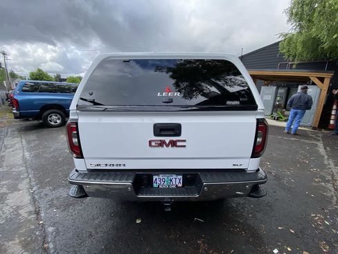 Used 2018 GMC Sierra 1500 SLT AWD/4WD image 5