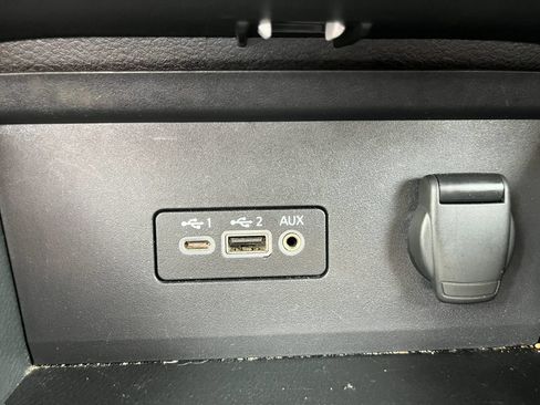 Used 2022 Nissan Sentra SV FWD image 22