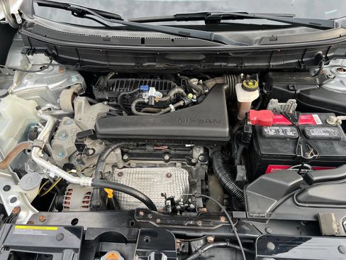 Used 2016 Nissan Rogue S image 19