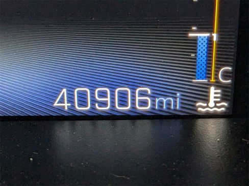 Certified 2023 Chevrolet Colorado Trail Boss w/ Technology Package image 34