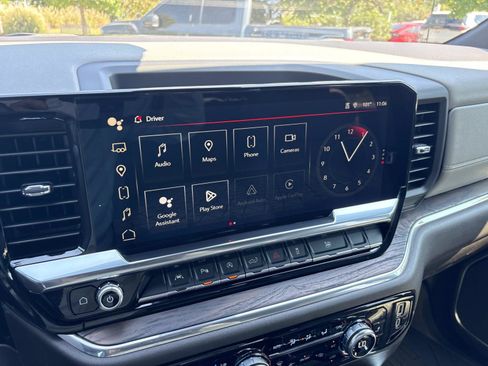 Used 2024 GMC Sierra 1500 SLT w/ SLT Premium Plus Package AWD/4WD image 25