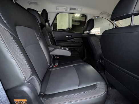 New 2026 Nissan Pathfinder SL AWD/4WD image 9