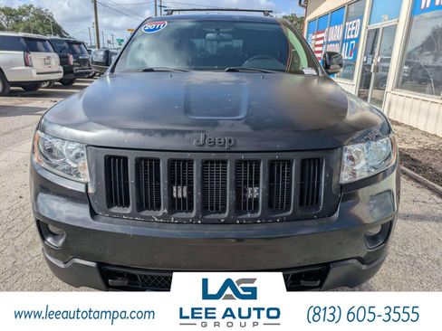 Used 2011 Jeep Grand Cherokee Laredo w/ Trailer Tow Group AWD/4WD image 8