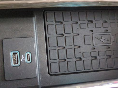 Used 2023 Ford Expedition Max Limited image 34