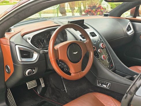 Used 2014 Aston Martin Vanquish Base 2dr Coupe image 16