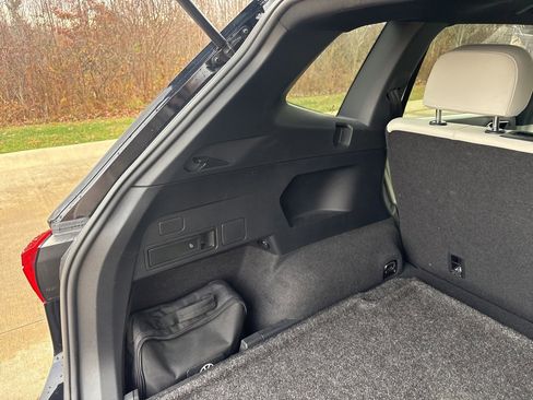 Used 2023 Volkswagen Tiguan SE R-Line image 49