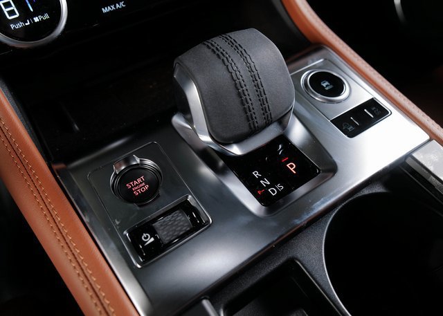 Certified 2025 Jaguar F-PACE R-Dynamic S AWD/4WD image 16