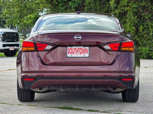 Used 2024 Nissan Altima 2.5 SV FWD image 7