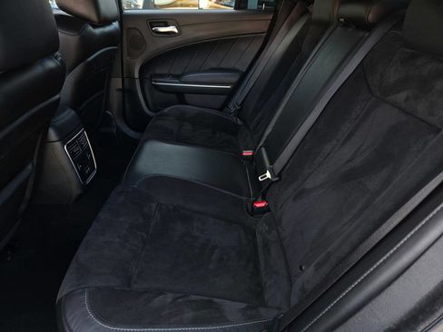 Used 2022 Dodge Charger R/T w/ Plus Group RWD image 15