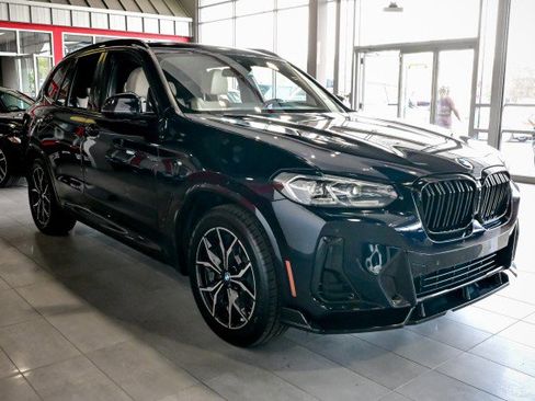 Used 2022 BMW X3 xDrive30i w/ M Sport Package 2 AWD/4WD image 3