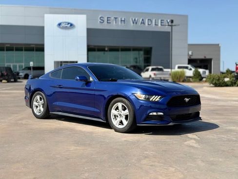 Used 2016 Ford Mustang Coupe RWD image 1
