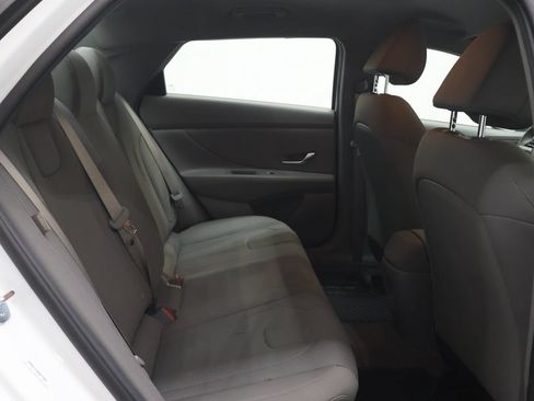 Used 2026 Hyundai Elantra SE FWD image 12