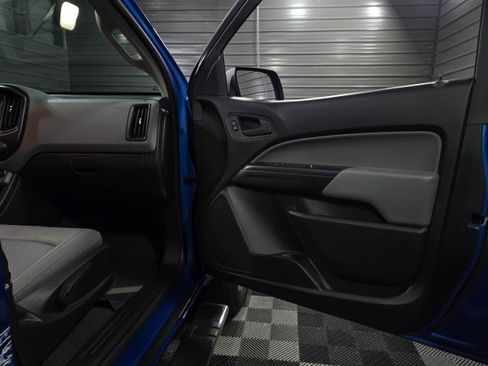 Used 2022 Chevrolet Colorado W/T w/ Custom Special Edition image 31