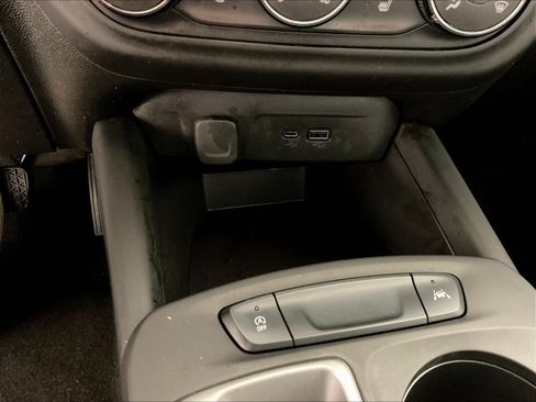 Used 2024 Chevrolet Trax RS w/ Driver Confidence Package FWD image 15