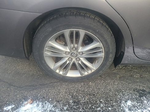 Used 2015 Toyota Camry SE image 8