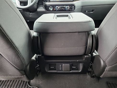 Used 2024 GMC Sierra 1500 Elevation image 10