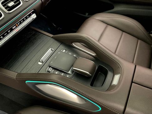 Used 2022 Mercedes-Benz GLE 450 4MATIC w/ Revised AMG Line Exterior image 18