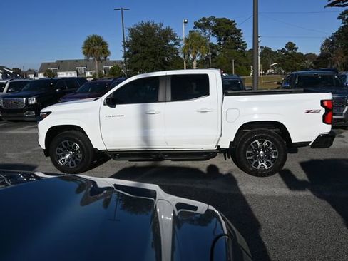 Used 2023 Chevrolet Colorado Z71 w/ Advanced Trailering Package image 2