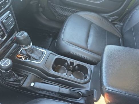 Used 2021 Jeep Gladiator Sport image 24