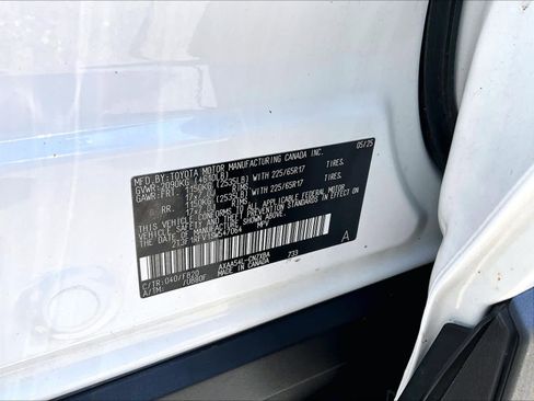 Used 2025 Toyota RAV4 LE AWD/4WD image 36