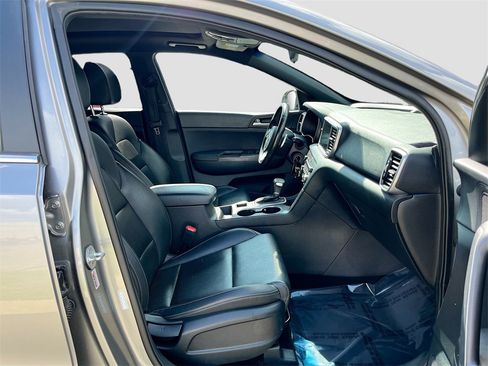 Used 2020 Kia Sportage S w/ S Sunroof Package image 26
