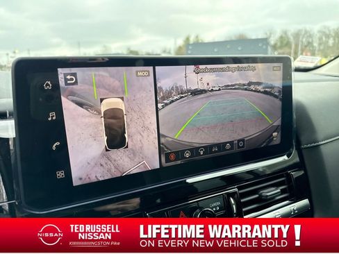 New 2026 Nissan Pathfinder SL image 33