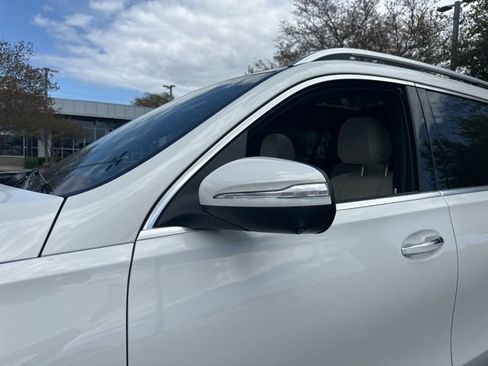 Certified 2025 Mercedes-Benz GLS 450 4MATIC image 11