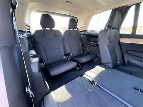 New 2026 Volvo XC90 T8 Plus w/ Protection Package Premier image 28