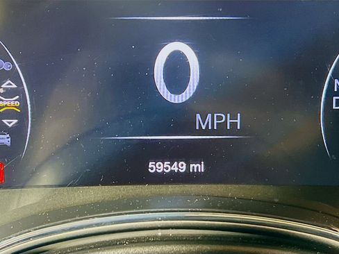 Used 2019 Jeep Grand Cherokee Altitude AWD/4WD image 11