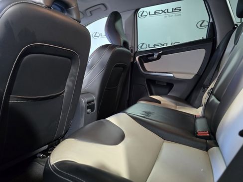 Used 2017 Volvo XC60 T5 Dynamic image 26