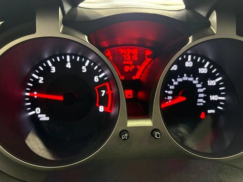 Used 2015 Nissan Juke S FWD image 21