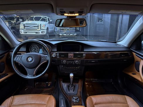 Used 2011 BMW 335i xDrive Coupe AWD/4WD image 18