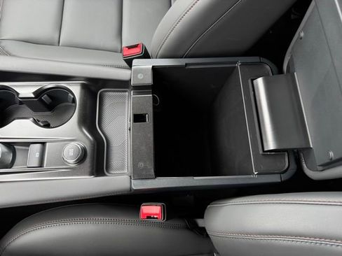 New 2026 Ford Explorer Active w/ Active Comfort Package image 19