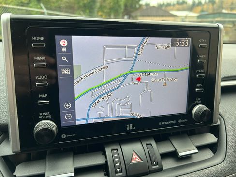 Used 2020 Toyota RAV4 Limited image 21