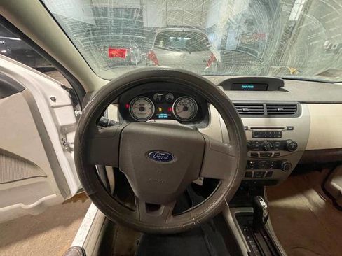Used 2009 Ford Focus SE image 31