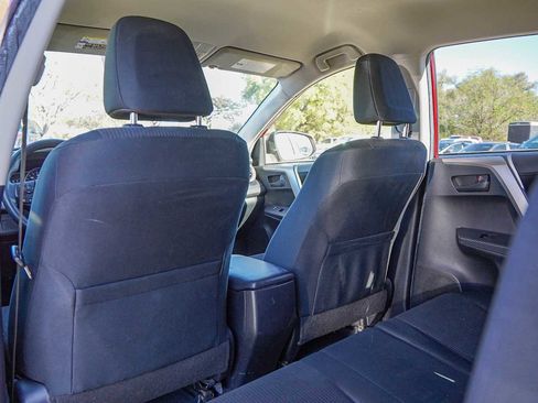 Used 2015 Toyota RAV4 LE image 27