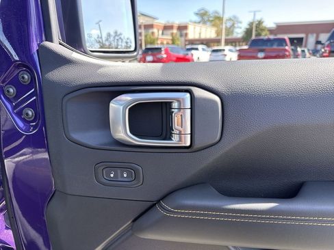 New 2026 Jeep Gladiator Sport AWD/4WD image 25