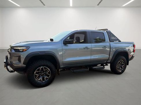 Used 2025 Chevrolet Colorado ZR2 w/ Technology Package AWD/4WD image 1