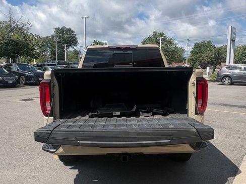 Used 2022 GMC Sierra 1500 AT4X AWD/4WD image 9