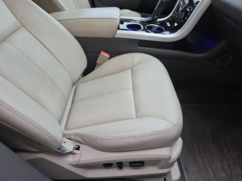Used 2014 Ford Edge Limited w/ Equipment Group 302A AWD/4WD image 22
