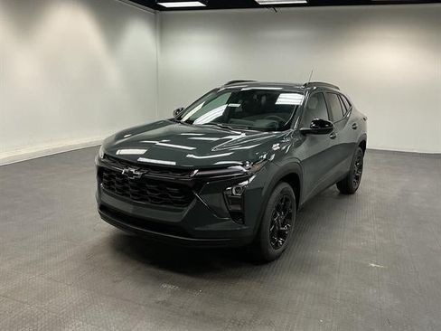New 2026 Chevrolet Trax LT w/ Driver Confidence Package FWD image 7