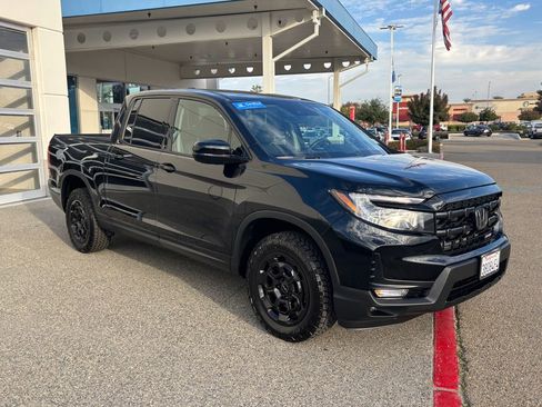 Used 2025 Honda Ridgeline Sport+ image 3