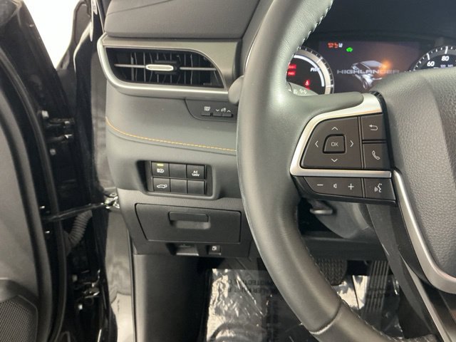 Used 2023 Toyota Highlander Bronze Edition AWD/4WD image 27