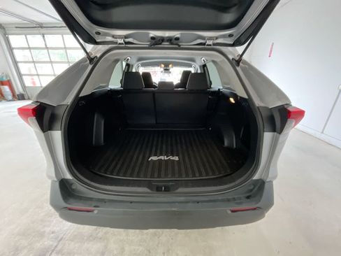 Used 2020 Toyota RAV4 LE w/ All Weather Liner Package AWD/4WD image 23