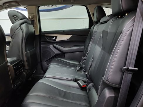 Used 2024 Acura MDX SH-AWD w/ Technology Package image 17