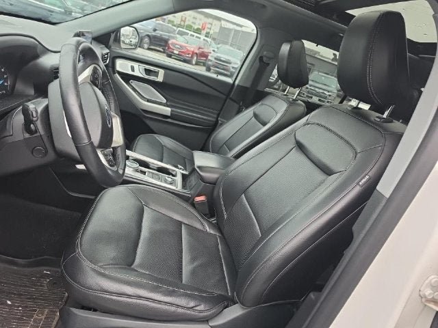 Used 2023 Ford Explorer Limited w/ Limited Technology Package AWD/4WD image 23
