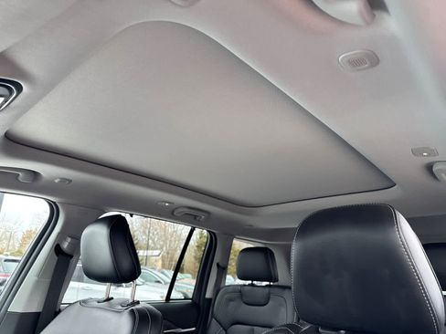 Used 2023 Jeep Grand Cherokee 4WD 4xe w/ Luxury Tech Group II image 14