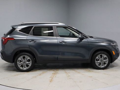 Used 2024 Kia Seltos S AWD/4WD image 13
